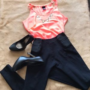 Flounce shirt with gold hardware